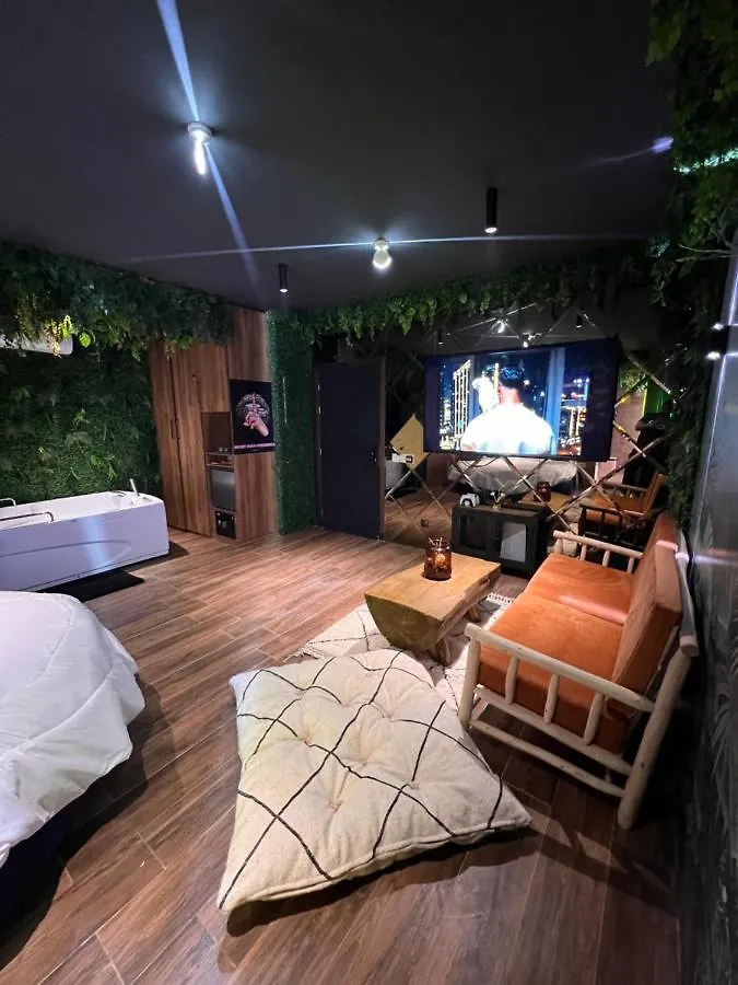 Jungle Au Centre De Marrakech Avec Jacuzzi ! Bed & Breakfast Marrakesh