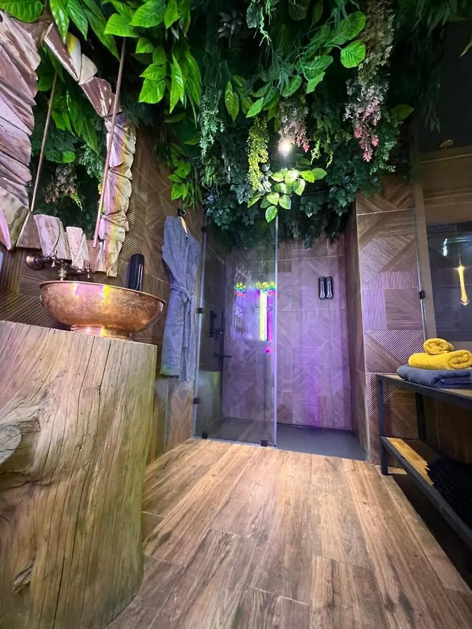 Jungle Au Centre De Marrakech Avec Jacuzzi ! Bed & Breakfast Marrakesh